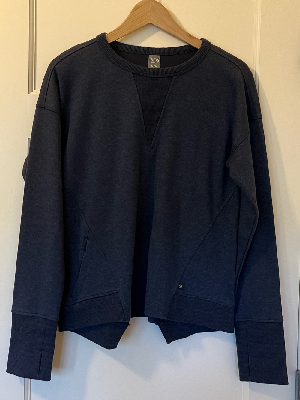 Mountain Hardwear • Firetower Long-Sleeve Sweatshirt • Hidden Zip Pockets • M